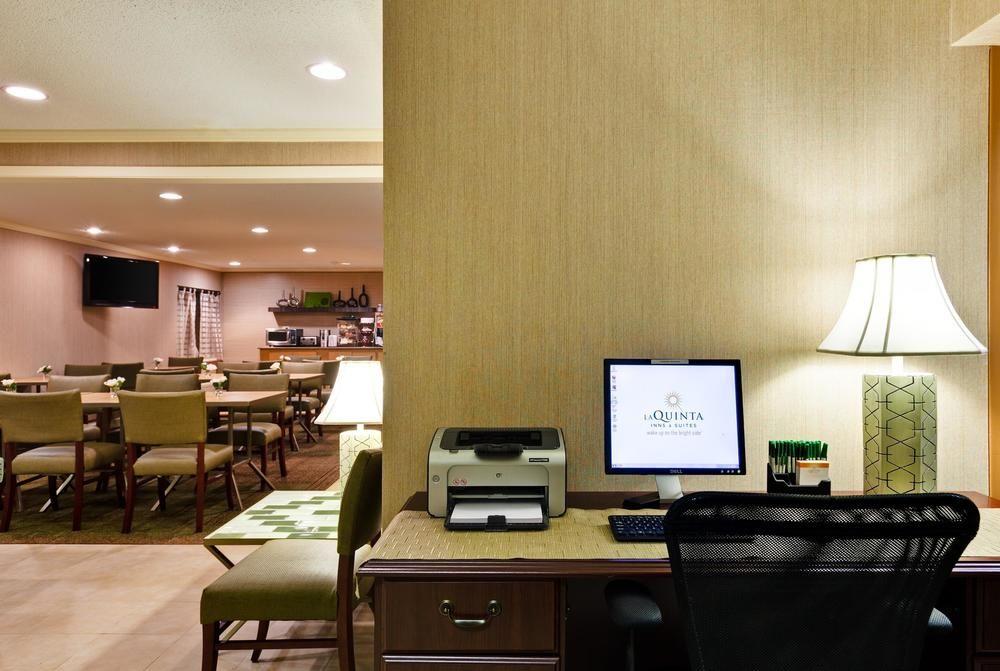 La Quinta Inn By Wyndham Chicago Willowbrook Esterno foto
