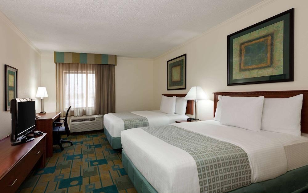 La Quinta Inn By Wyndham Chicago Willowbrook Esterno foto